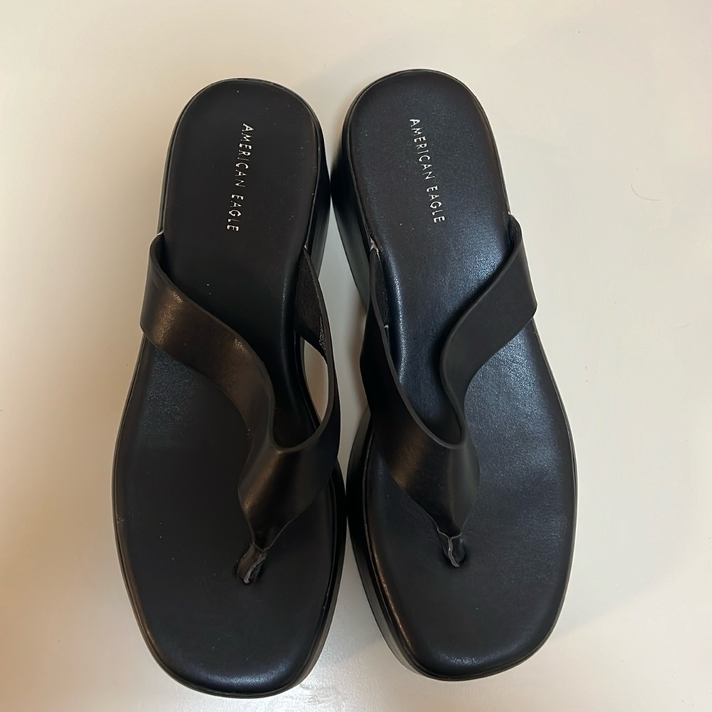 Black American Eagle Plantform Sandals